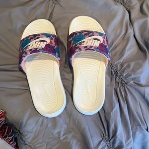 Nike Slides woman’s 9